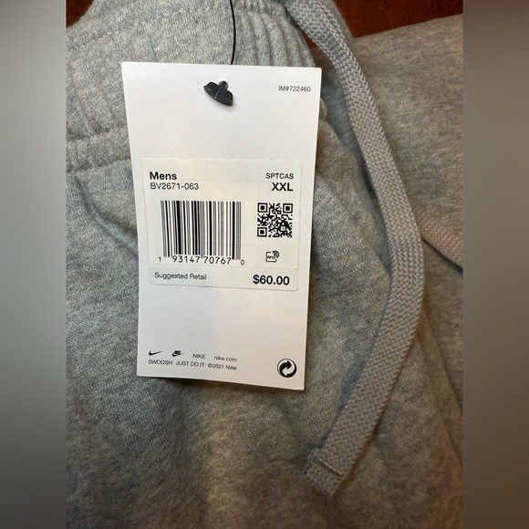 Nike Men's Club Joggers - Picture 8 of 10